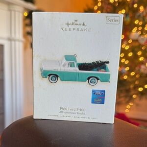 2008 Hallmark Keepsake 1960 Ford F-100 All-American Trucks series Ornament
